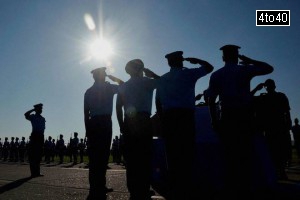 IAF personnel paying tribute to APJ Abdul Kalam