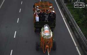 The body of former President APJ Abdul Kalam is transported from the airport to his house in New Delhi on July 28, 2015.