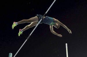 Brazil’s Thiago Da Silva makes the attempt, setting a new Olympic record, to win the gold medal in the Men’s Pole vault final, during the athletics competitions of the 2016 Summer Olympics at the Olympic stadium in Rio de Janeiro, Brazil, on August 15, 2016.