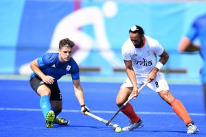 India’s Sardar Singh (R) vies for the ball with Argentina’s Gonzalo Peillat during the men’s field hockey Argentina vs India match of the Rio 2016 Olympics Games at the Olympic Hockey Centre in Rio de Janeiro on August 9, 2016.