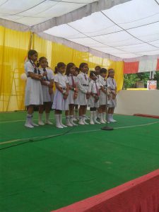 Students of SD Academy, Gorakhpur perform group song on the occasion of 15th august